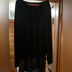 St Tropez plus size woman velvet top/pants XL